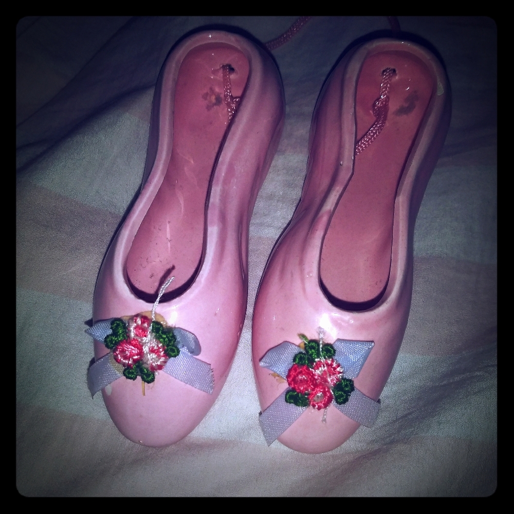Miniature porcelain ballet slippers / pair